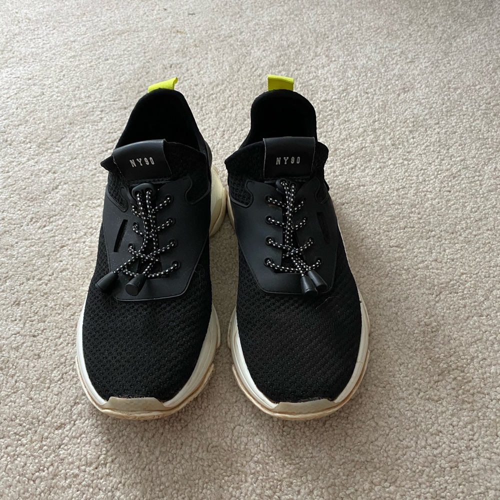 Steve Madden tennis shoes